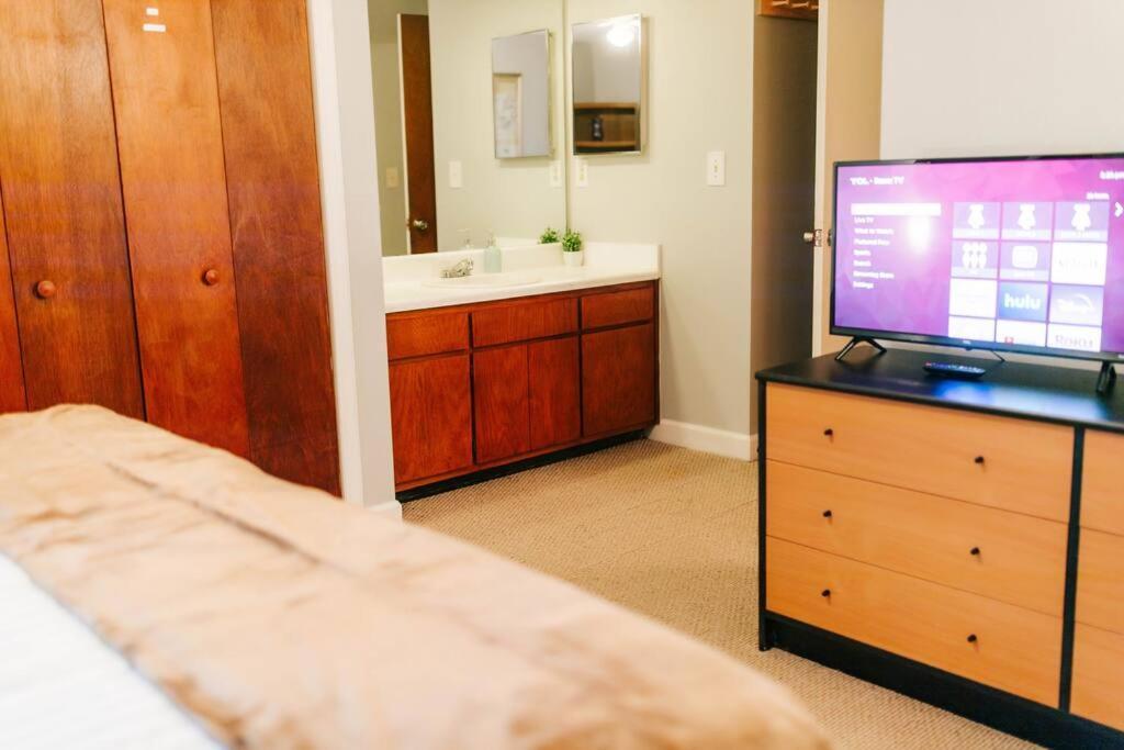 Апартаменты Cozy 3-Bed Athens Getaway, Right Near Uga! Экстерьер фото